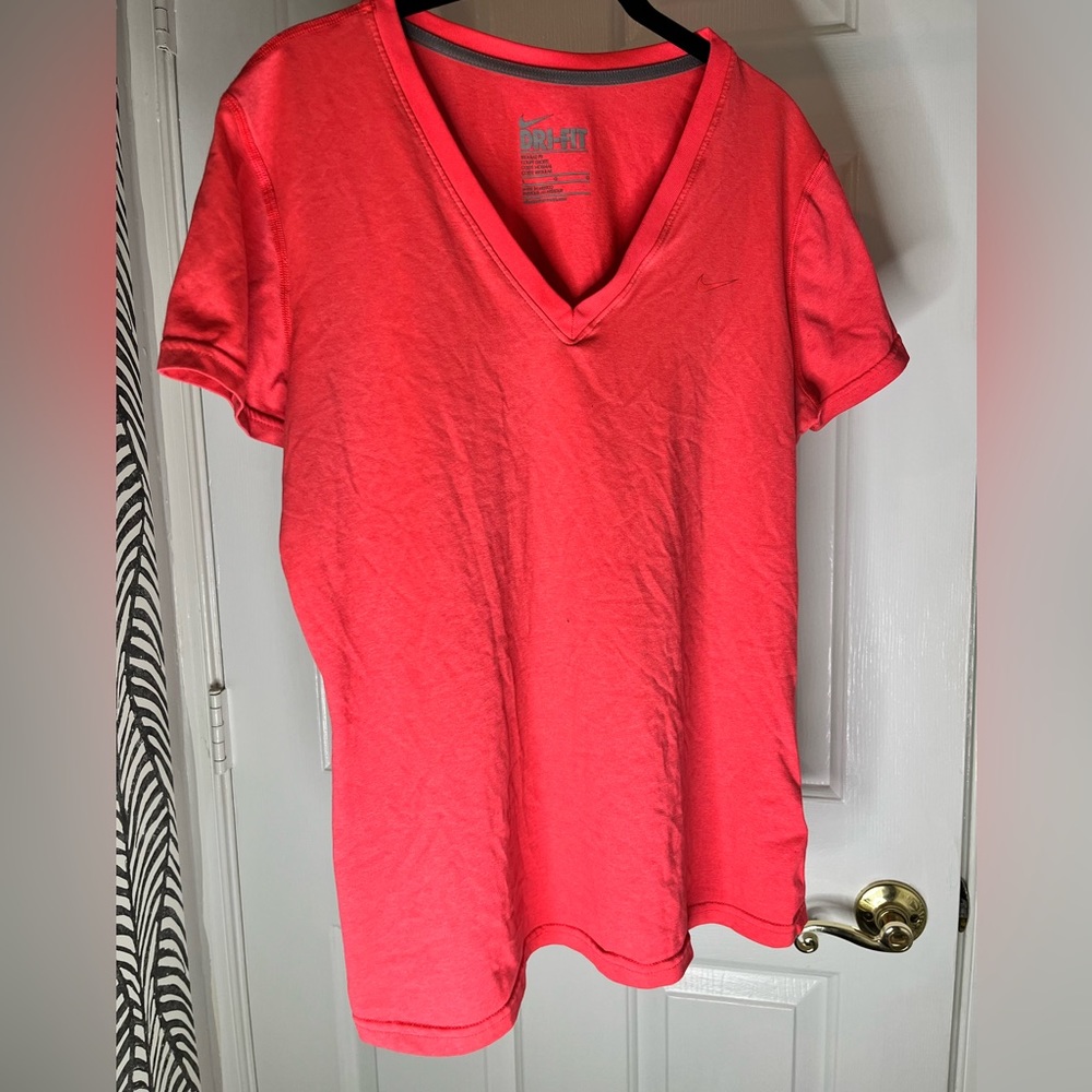 NIKE dri-fit top